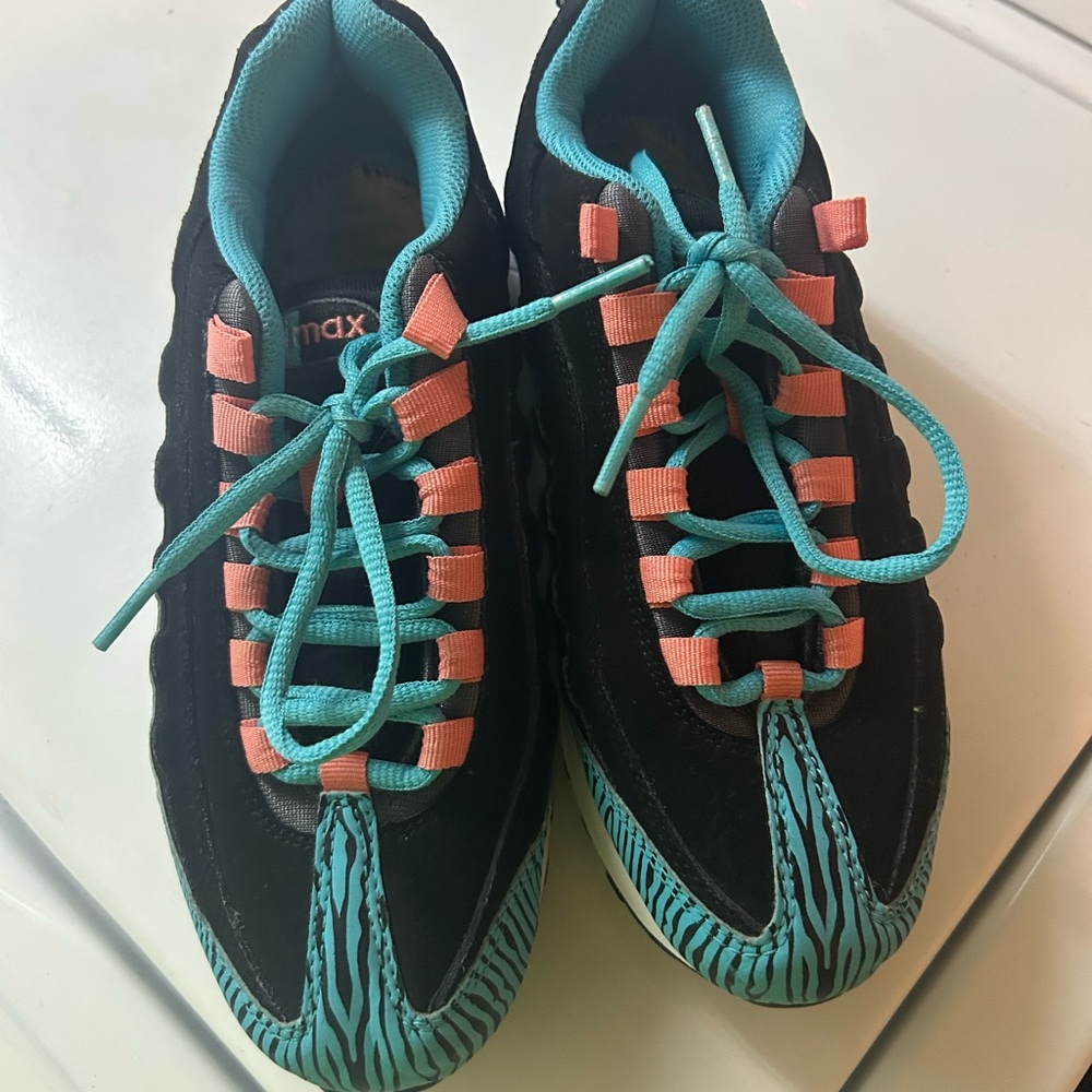Nike AirMax 95 Black Sneakers with Aqua and Orange Accents